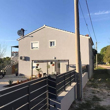 Apartmani Dokic Bale Bagian luar foto