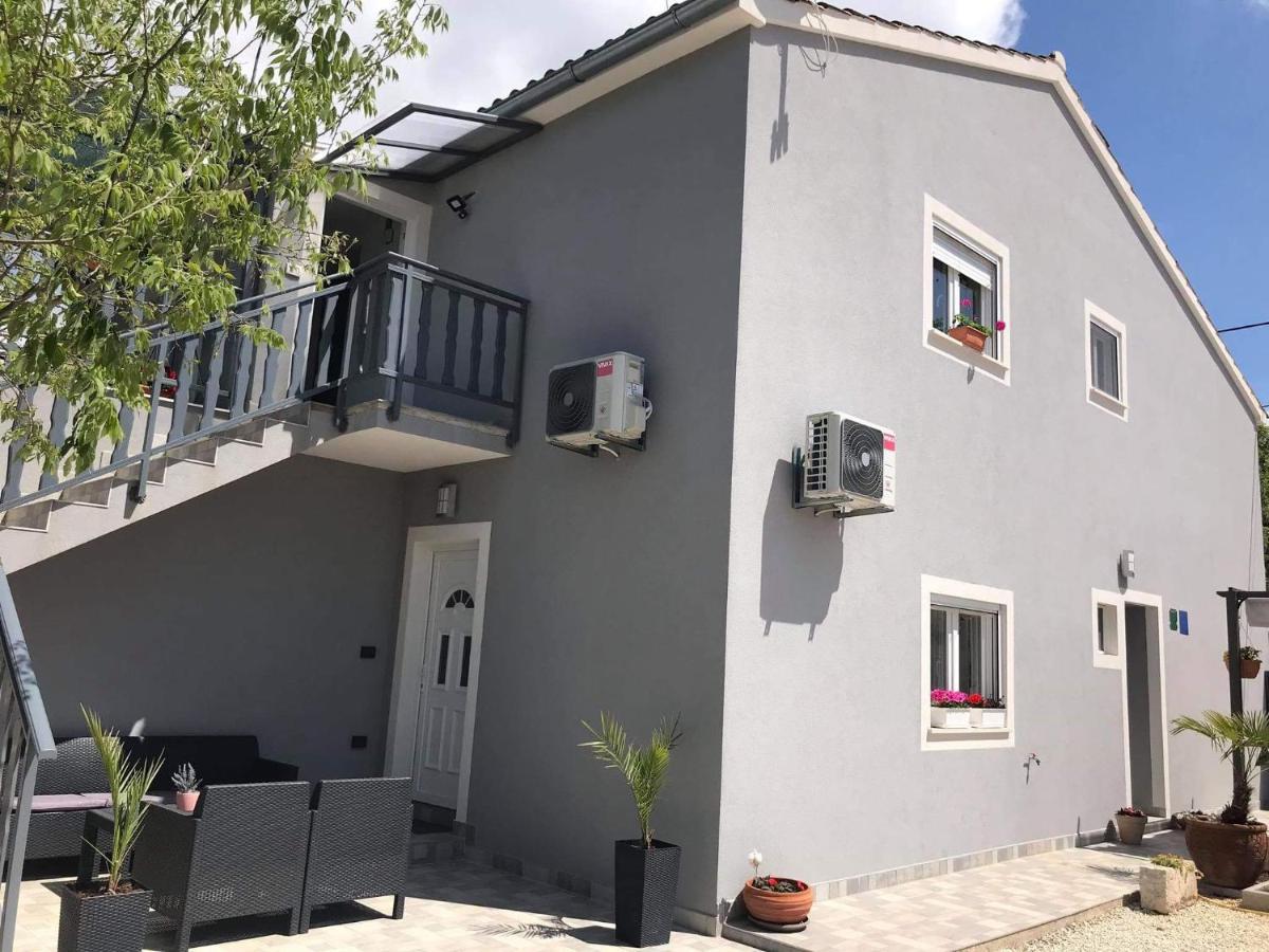 Apartmani Dokic Bale Bagian luar foto